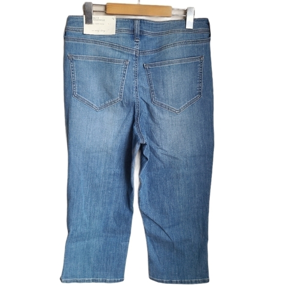 12 - In Every Story | Straight-Leg Denim Capri with Zip - Picture 4 of 8